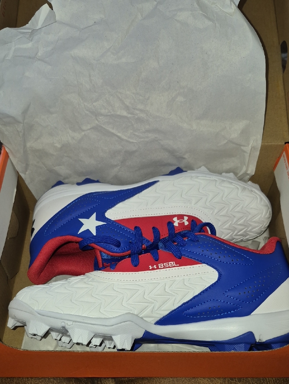 New In Box Under Armour Kids Blue, White & Red Baseball Cleats